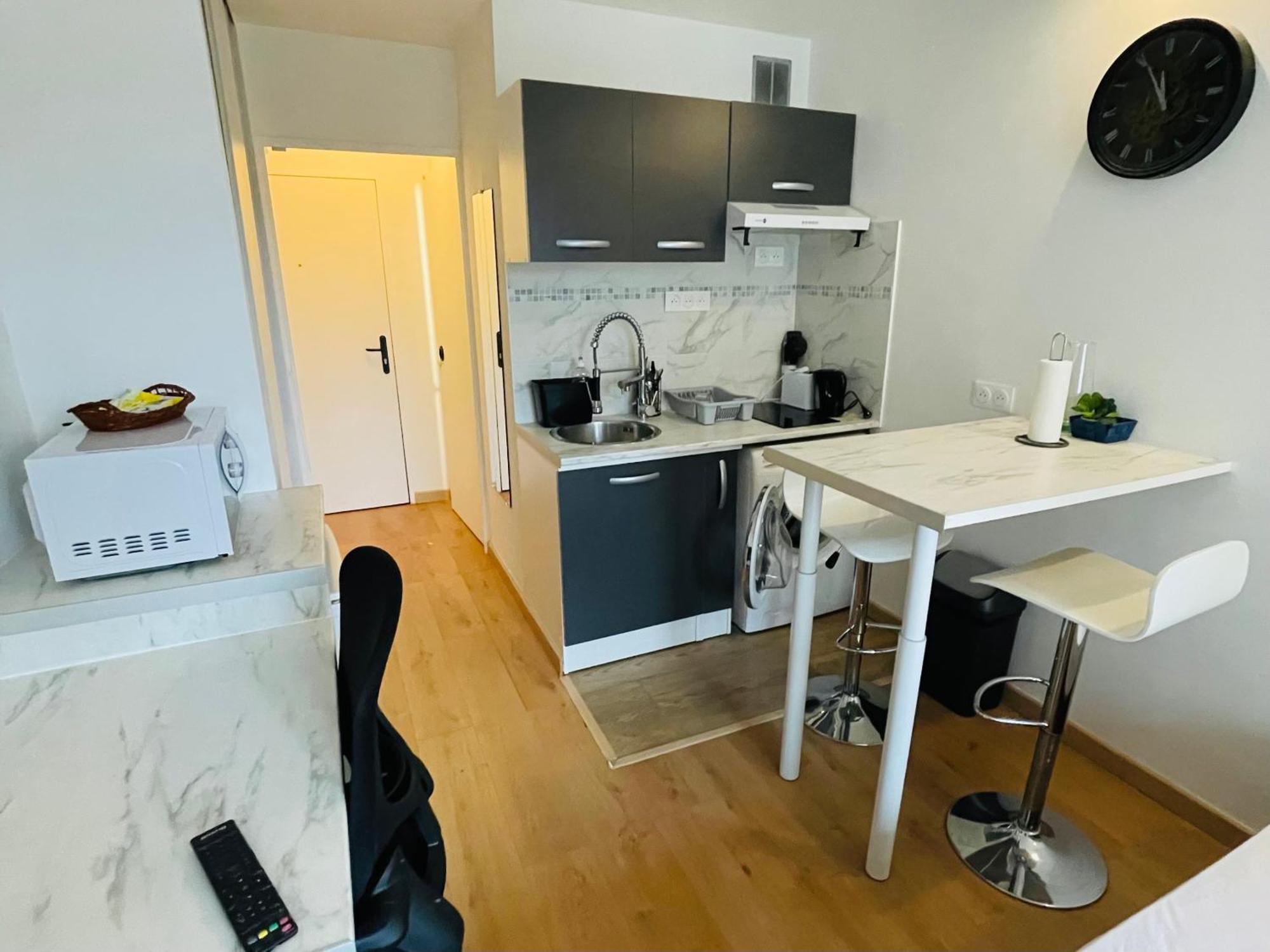 Exclusive Private Apartment By Warilco - Pleyel 25 M2 - A 1 Minute De La Station Metro Carrefour Pleyel Saint-Denis  Exterior foto